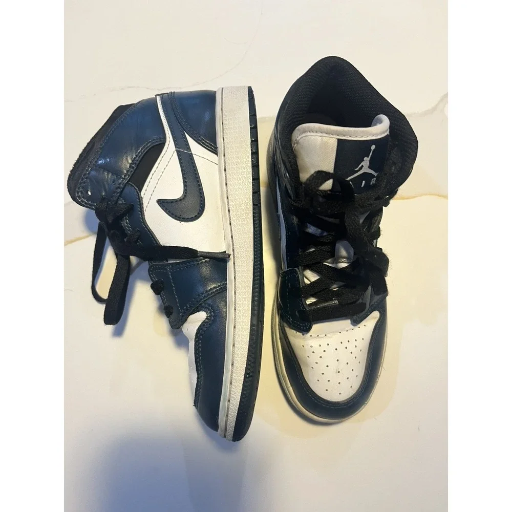 Nike Air Jordan 1 Mid-retro Sneaker -navy-sz 4.5 kids in excellent condition